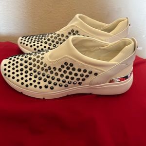 MICHAEL KORS STUDDED SNEAKERS